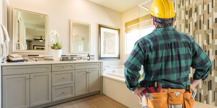 Difference Between a Contractor and a Construction Company